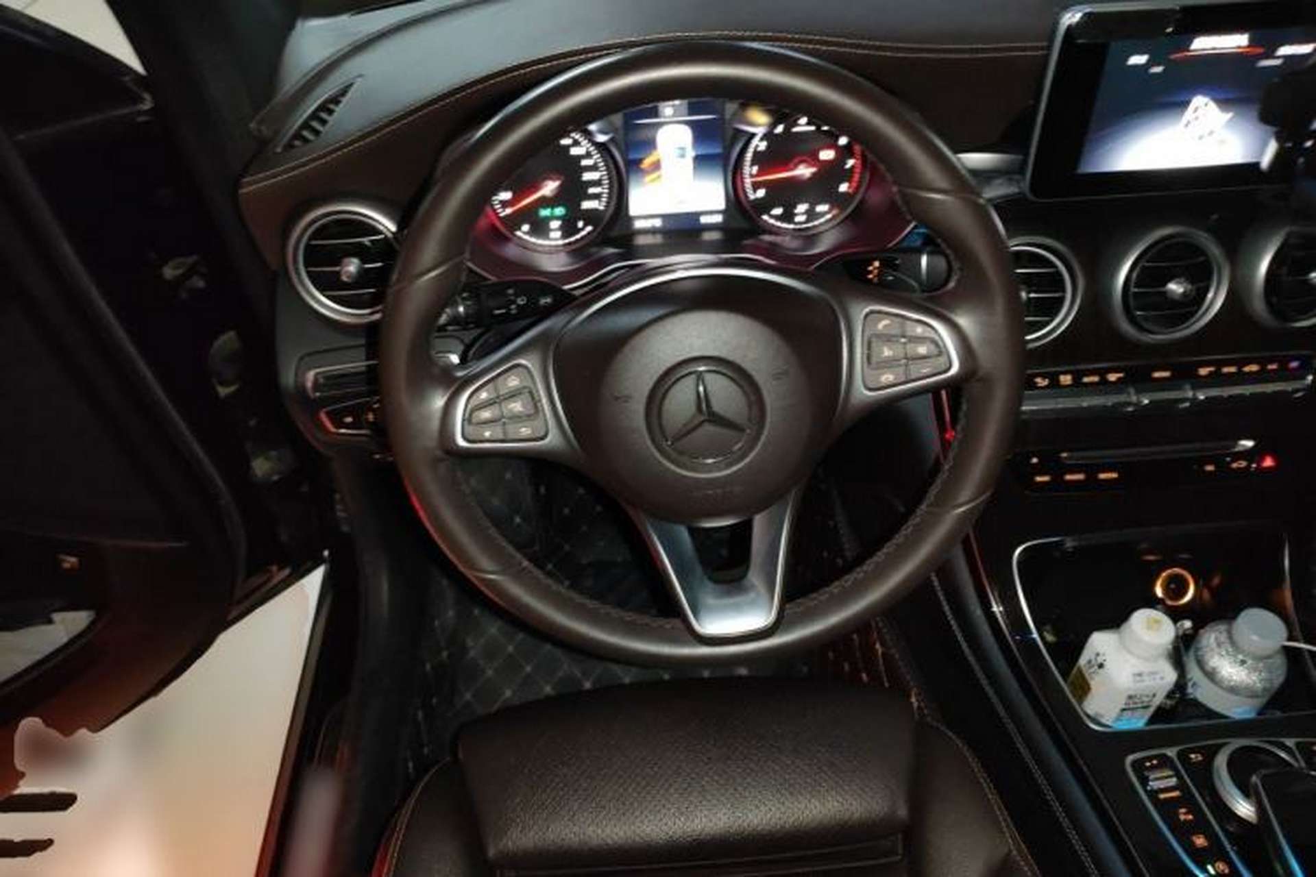 Used Mercedes-Benz GLC 2018 Facelifted GLC 260 4MATIC Dynamic Edition Steering Wheel
