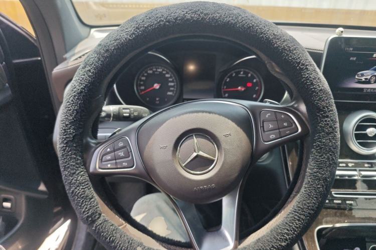Used Mercedes-Benz GLC 2018 GLC 260 4MATIC Luxury Model Steering Wheel