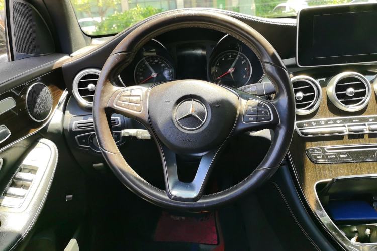 Used Mercedes-Benz GLC 2018 GLC 260 4MATIC Dynamic Edition Steering Wheel