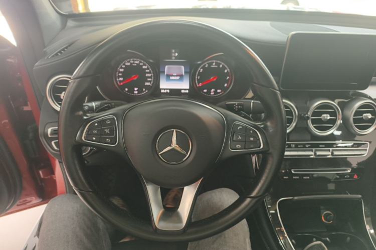 Used Mercedes-Benz GLC 2018 Facelifted GLC 260 4MATIC Dynamic Edition Steering Wheel