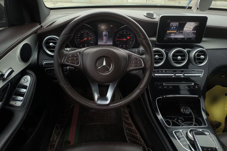 Used Mercedes-Benz GLC 2018 Facelift GLC 200 4MATIC Steering Wheel