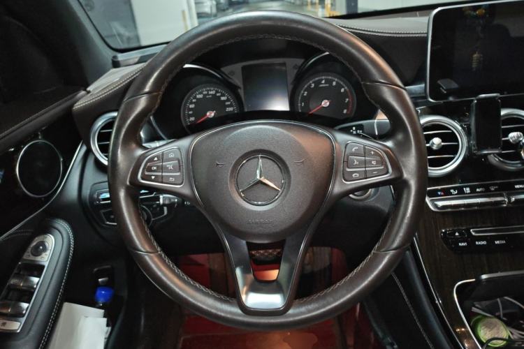 Used Mercedes-Benz GLC 2018 GLC 260 4MATIC Dynamic Edition Steering Wheel