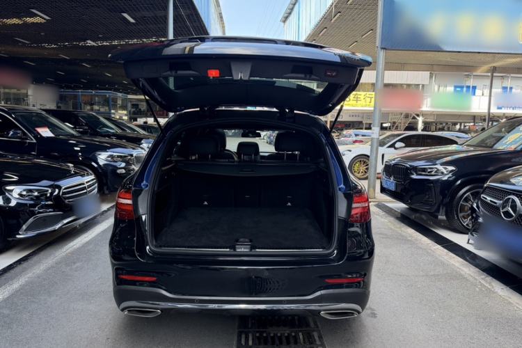 Used Mercedes-Benz GLC 2018 GLC 260 4MATIC Dynamic Edition Trunk