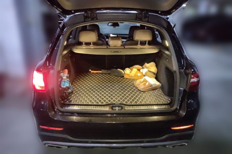Used Mercedes-Benz GLC 2018 GLC 260 4MATIC Luxury Model Trunk