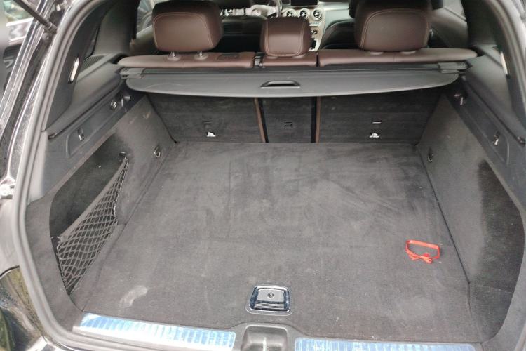 Used Mercedes-Benz GLC 2018 Refreshed GLC 300 4MATIC Dynamic Edition Trunk