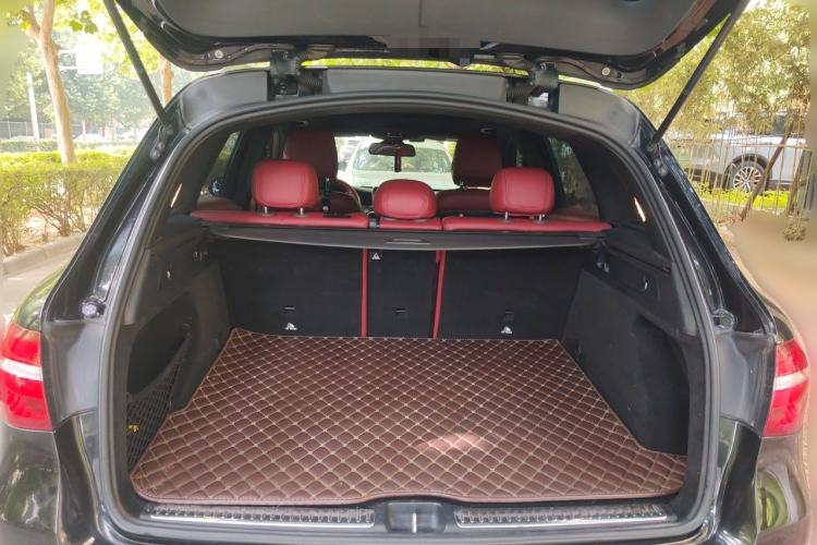 Used Mercedes-Benz GLC 2018 GLC 200 4MATIC Trunk