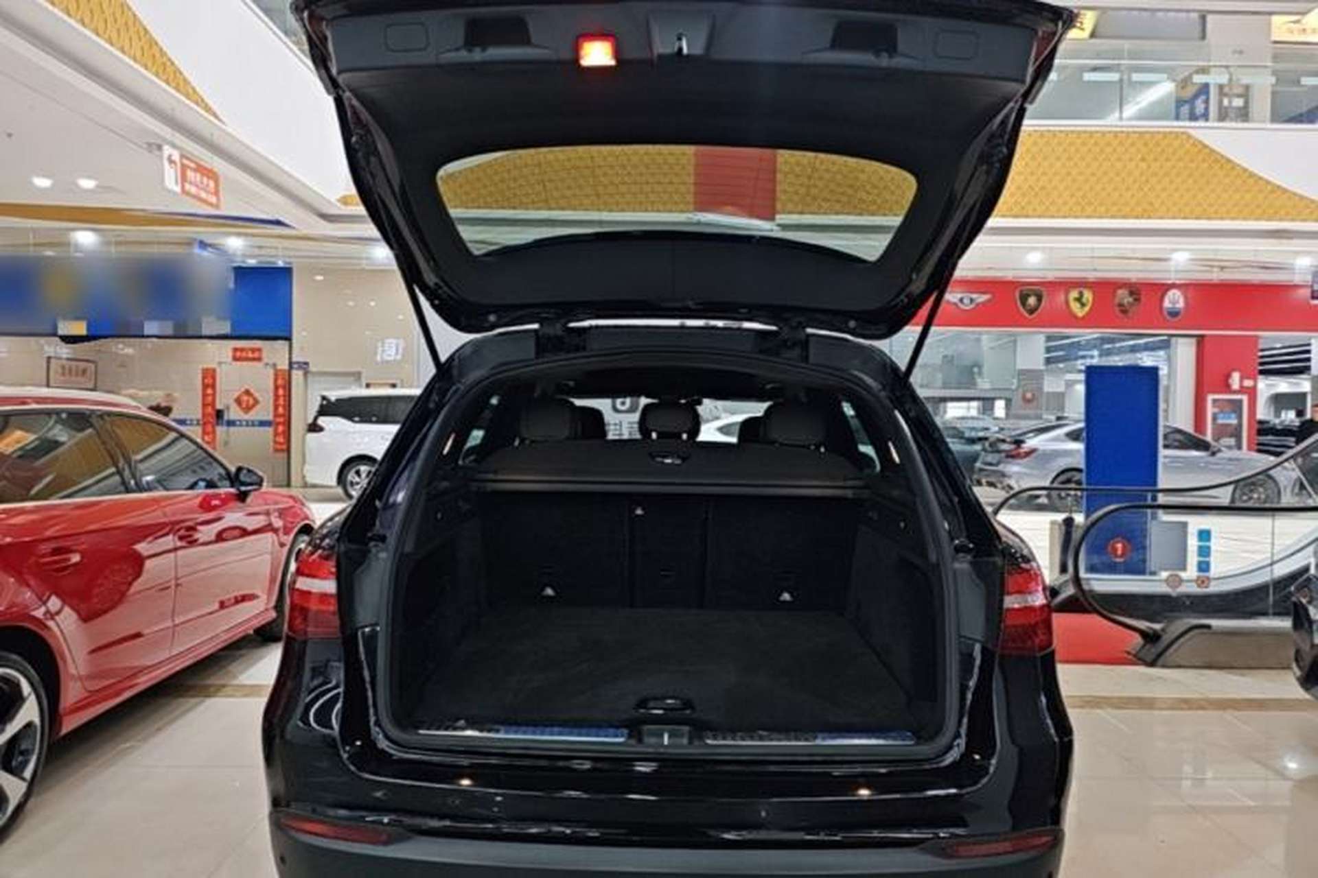 Used Mercedes-Benz GLC 2018 Facelift GLC 200 4MATIC Trunk