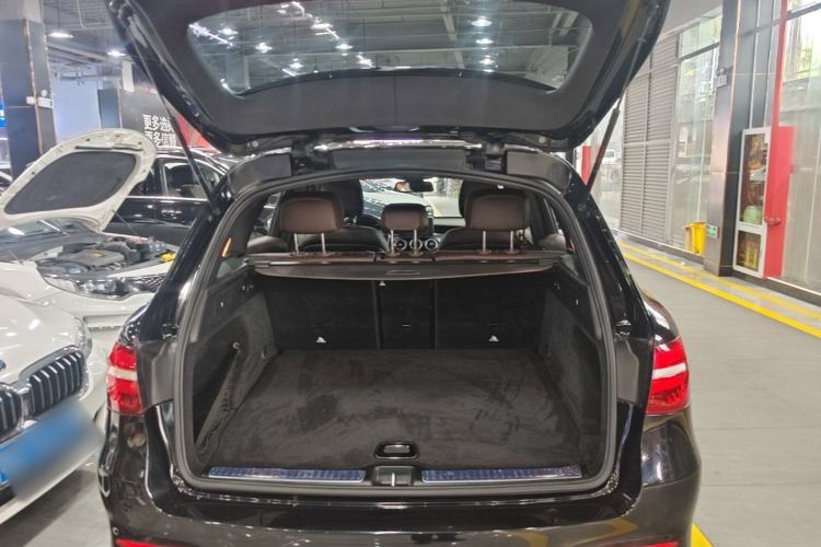 Used Mercedes-Benz GLC 2018 GLC 260 4MATIC Dynamic Edition Trunk