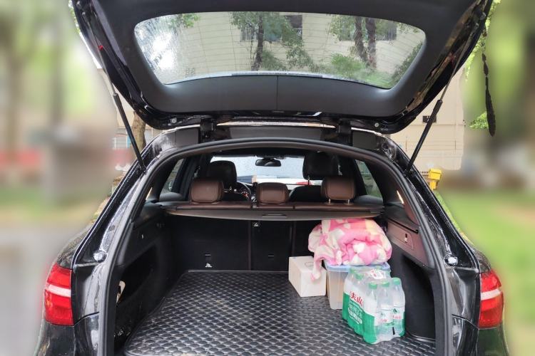 Used Mercedes-Benz GLC 2018 Facelift GLC 200 4MATIC Trunk