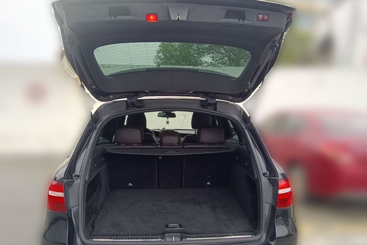 Used Mercedes-Benz GLC 2018 Facelifted GLC 260 4MATIC Dynamic Edition Trunk