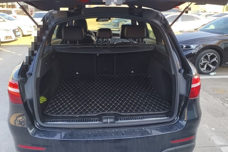Used Mercedes-Benz GLC 2018 Facelift GLC 260 4MATIC Luxury Edition Trunk