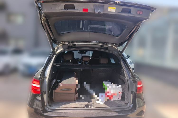 Used Mercedes-Benz GLC 2018 Facelift GLC 200 4MATIC Trunk
