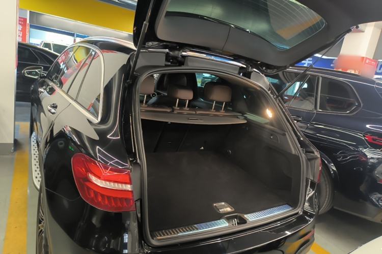 Used Mercedes-Benz GLC 2018 GLC 260 4MATIC Dynamic Edition Trunk