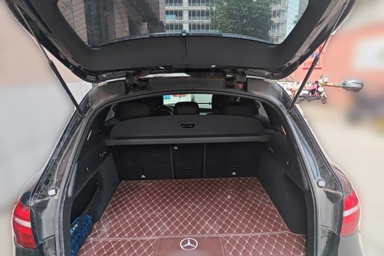 Used Mercedes-Benz GLC 2018 Facelift GLC 260 4MATIC Luxury Edition Trunk