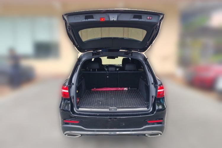 Used Mercedes-Benz GLC 2018 Facelift GLC 260 4MATIC Luxury Edition Trunk
