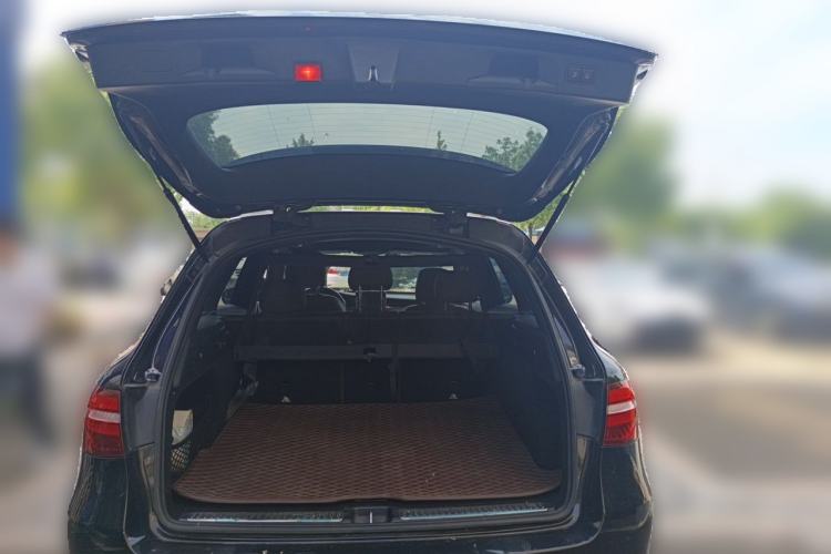Used Mercedes-Benz GLC 2018 GLC 200 4MATIC Trunk