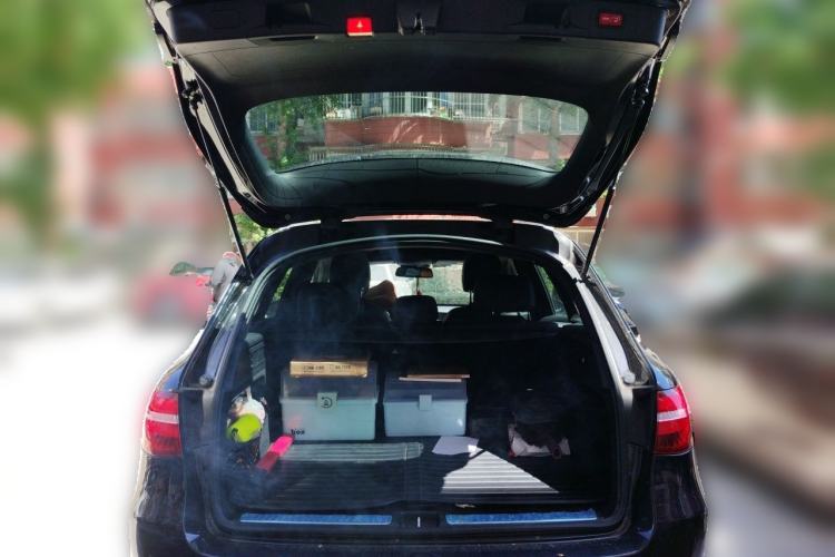 Used Mercedes-Benz GLC 2018 GLC 260 4MATIC Luxury Model Trunk