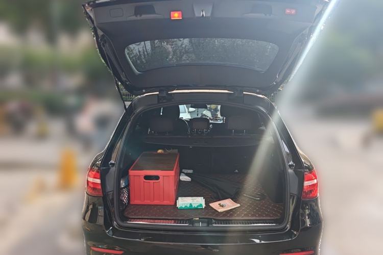 Used Mercedes-Benz GLC 2018 Facelift GLC 260 4MATIC Luxury Edition Trunk