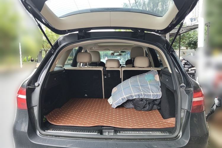 Used Mercedes-Benz GLC 2018 GLC 200 4MATIC Trunk