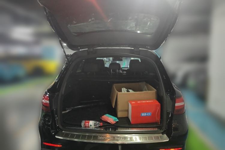 Used Mercedes-Benz GLC 2018 GLC 260 4MATIC Dynamic Edition Trunk
