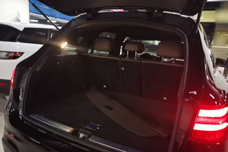 Used Mercedes-Benz GLC 2018 Facelift GLC 260 4MATIC Luxury Edition Trunk