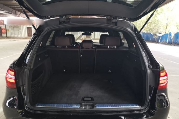 Used Mercedes-Benz GLC 2018 Facelifted GLC 260 4MATIC Dynamic Edition Trunk