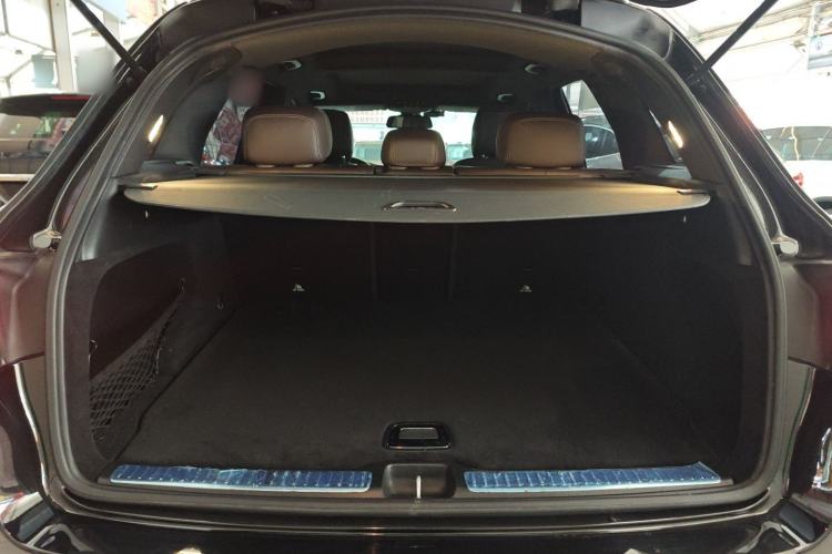 Used Mercedes-Benz GLC 2018 GLC 260 4MATIC Dynamic Edition Trunk