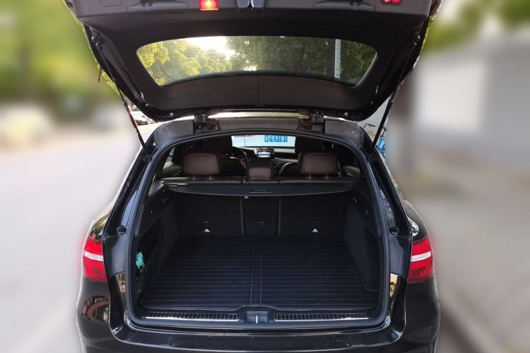 Used Mercedes-Benz GLC 2018 Facelifted GLC 260 4MATIC Dynamic Edition Trunk