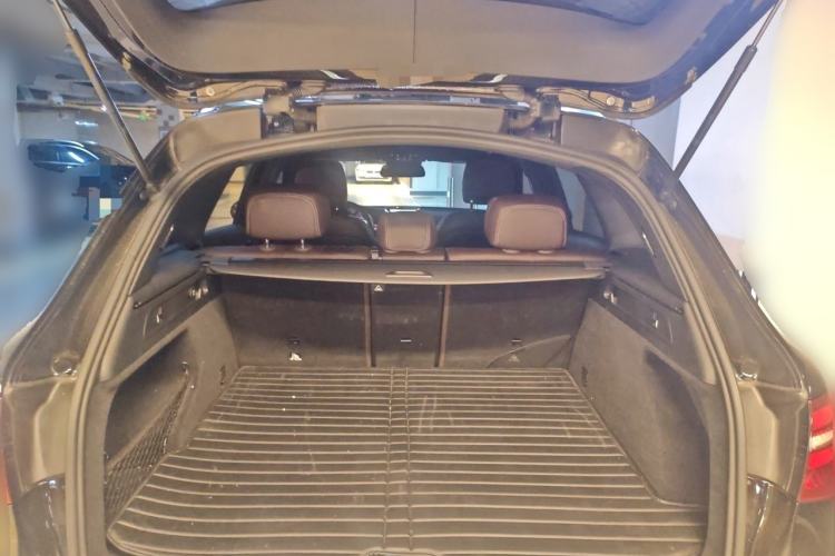 Used Mercedes-Benz GLC 2018 Facelift GLC 260 4MATIC Luxury Edition Trunk