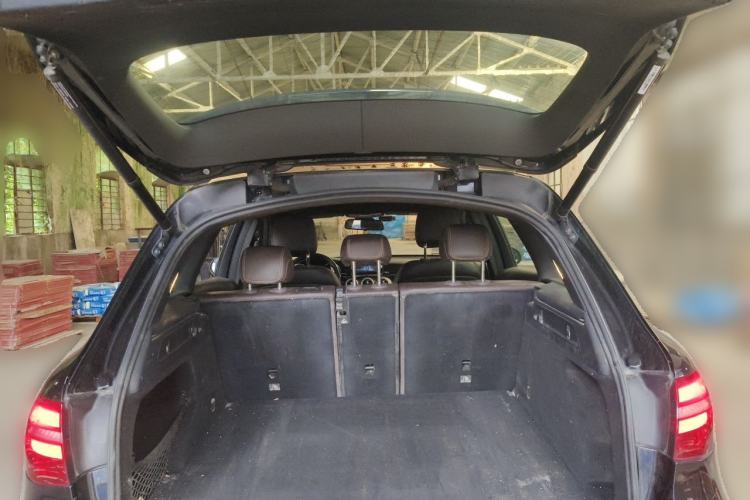 Used Mercedes-Benz GLC 2018 Facelift GLC 200 4MATIC Trunk