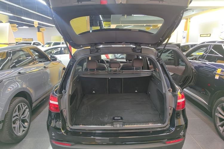 Used Mercedes-Benz GLC 2018 Facelift GLC 200 4MATIC Trunk