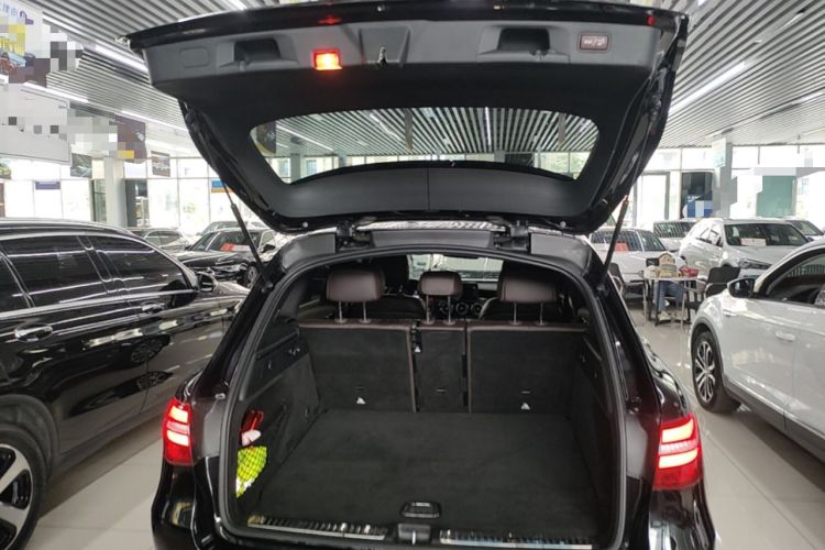 Used Mercedes-Benz GLC 2018 GLC 260 4MATIC Dynamic Edition Trunk