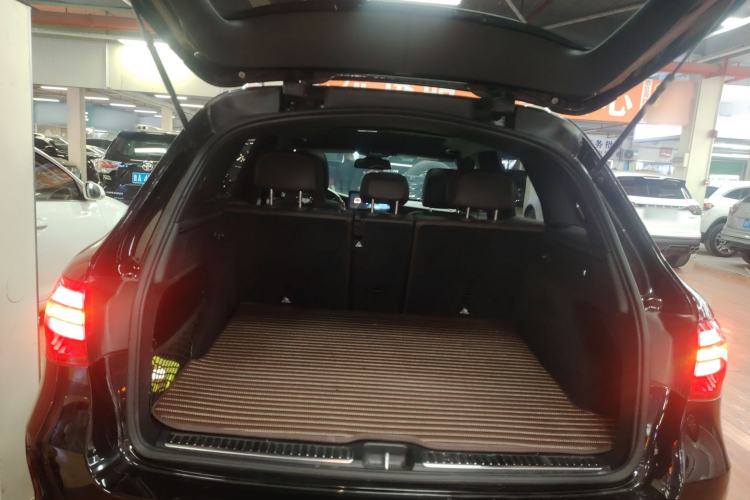 Used Mercedes-Benz GLC 2018 Facelifted GLC 260 4MATIC Dynamic Edition Trunk