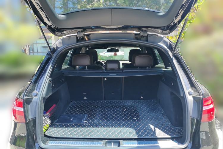 Used Mercedes-Benz GLC 2018 GLC 260 4MATIC Dynamic Edition Trunk