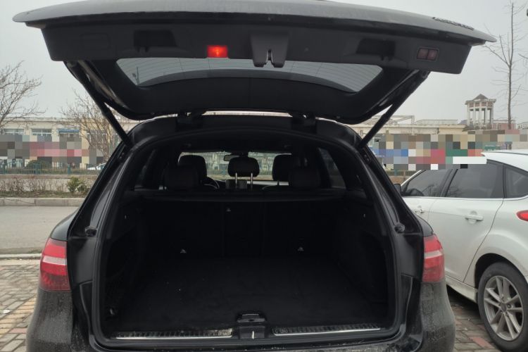 Used Mercedes-Benz GLC 2018 Facelift GLC 200 4MATIC Trunk