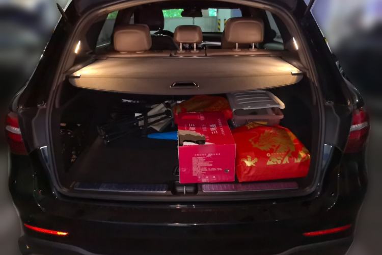 Used Mercedes-Benz GLC 2018 GLC 260 4MATIC Luxury Model Trunk