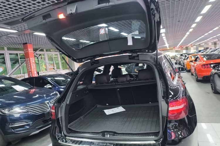 Used Mercedes-Benz GLC 2018 Facelift GLC 260 4MATIC Luxury Edition Trunk