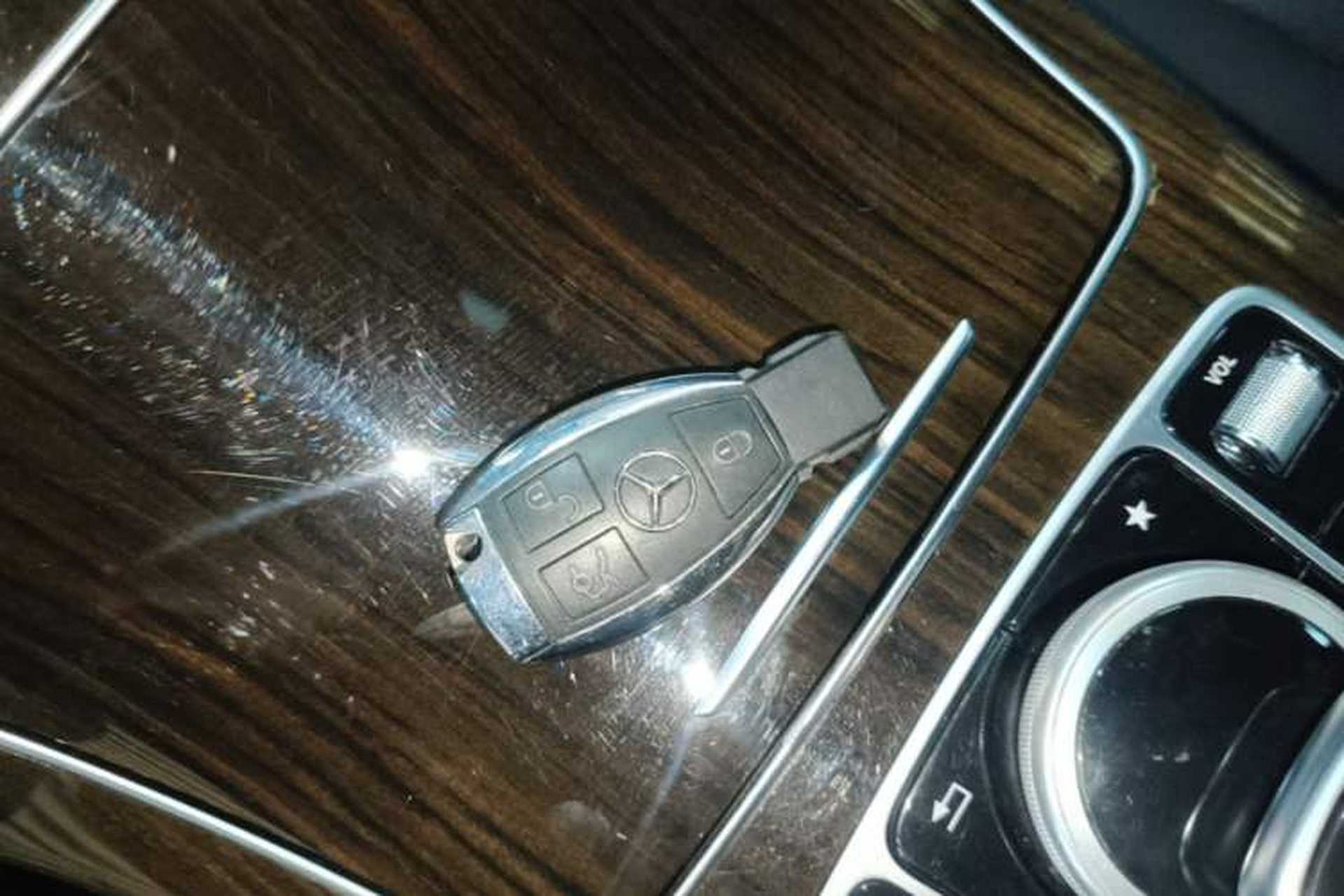 Used Mercedes-Benz GLC 2018 GLC 260 4MATIC Dynamic Edition Vehicle Key