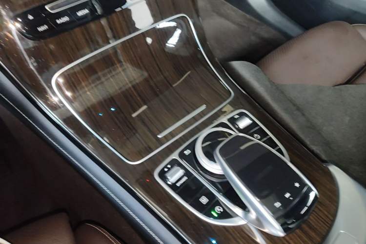 Used Mercedes-Benz GLC 2018 Facelift GLC 260 4MATIC Luxury Edition Vehicle Key
