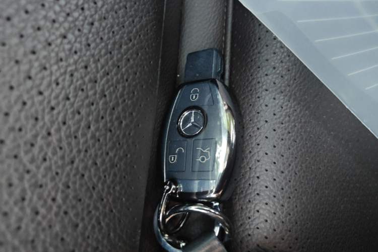 Used Mercedes-Benz GLC 2018 GLC 260 4MATIC Luxury Model Vehicle Key