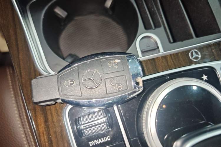 Used Mercedes-Benz GLC 2018 GLC 260 4MATIC Dynamic Edition Vehicle Key