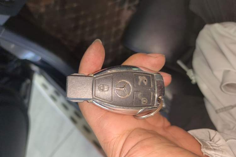 Used Mercedes-Benz GLC 2018 Facelifted GLC 260 4MATIC Dynamic Edition Vehicle Key
