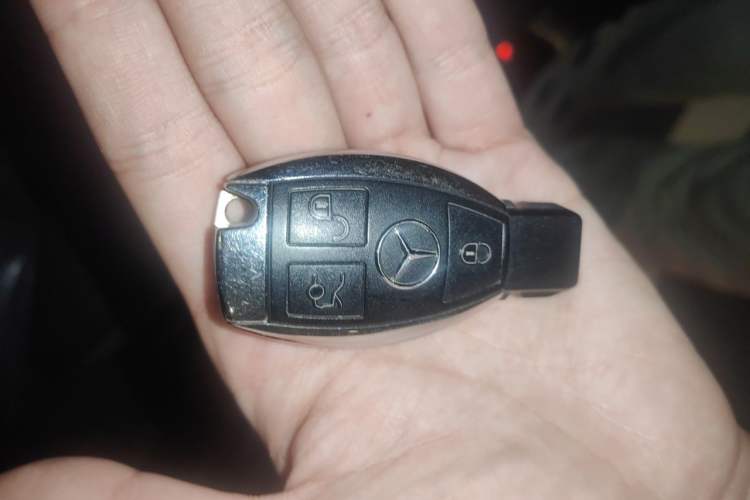 Used Mercedes-Benz GLC 2018 GLC 260 4MATIC Luxury Model Vehicle Key