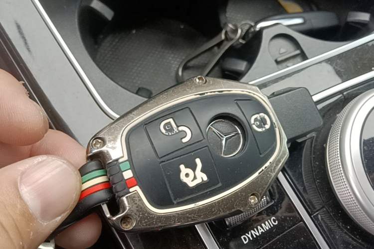 Used Mercedes-Benz GLC 2018 Facelifted GLC 260 4MATIC Dynamic Edition Vehicle Key