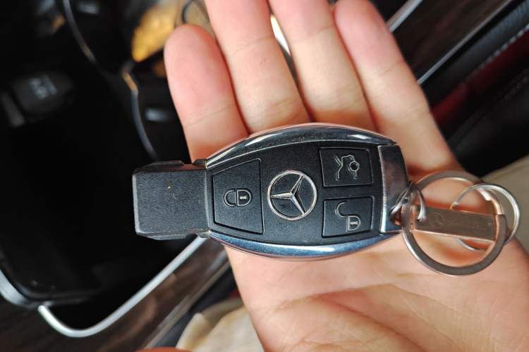 Used Mercedes-Benz GLC 2018 Facelift GLC 260 4MATIC Luxury Edition Vehicle Key