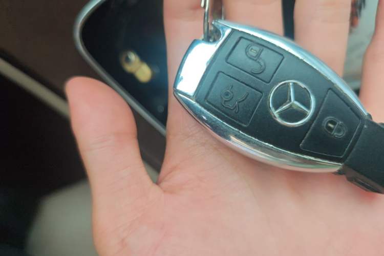 Used Mercedes-Benz GLC 2018 Refreshed GLC 300 4MATIC Dynamic Edition Vehicle Key