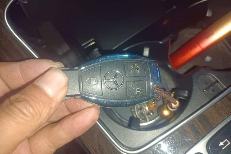 Used Mercedes-Benz GLC 2018 GLC 260 4MATIC Dynamic Edition Vehicle Key