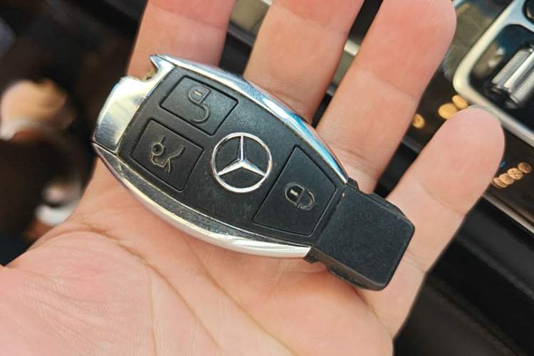 Used Mercedes-Benz GLC 2018 Facelifted GLC 260 4MATIC Dynamic Edition Vehicle Key
