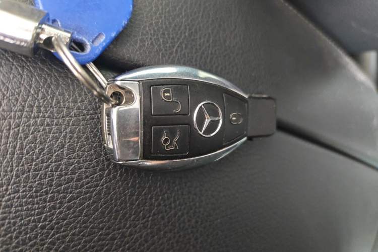 Used Mercedes-Benz GLC 2018 Facelift GLC 260 4MATIC Luxury Edition Vehicle Key