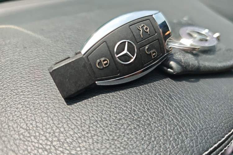 Used Mercedes-Benz GLC 2018 Facelifted GLC 260 4MATIC Dynamic Edition Vehicle Key